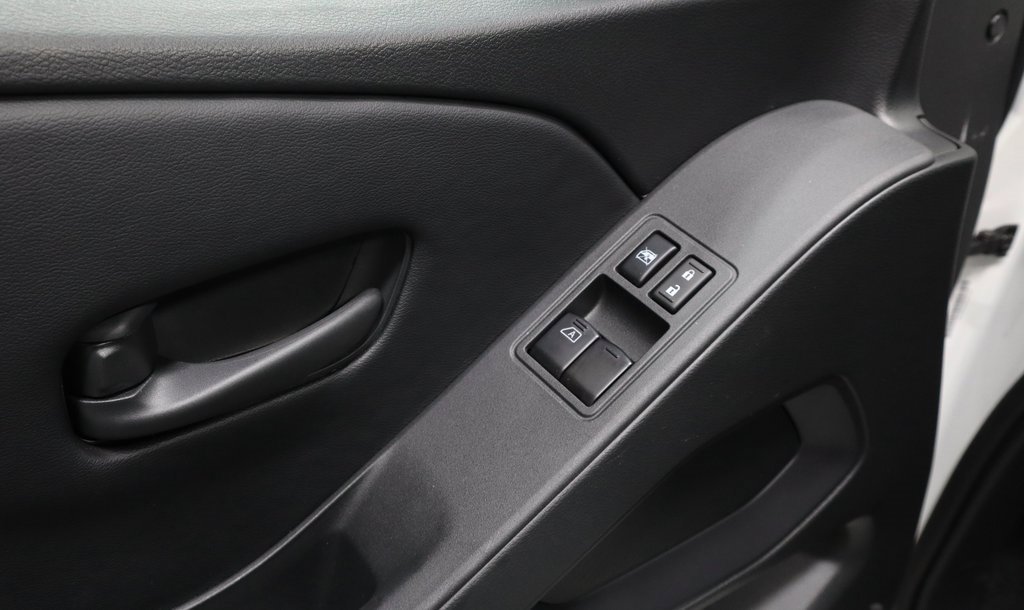 Certified 2025 Nissan Frontier S image 21