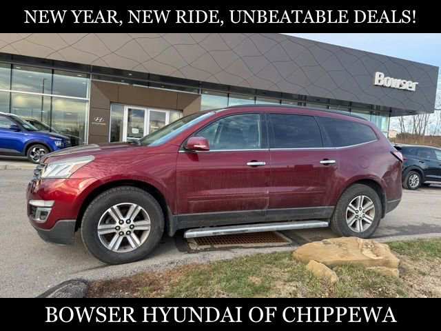 Used 2017 Chevrolet Traverse LT image 2