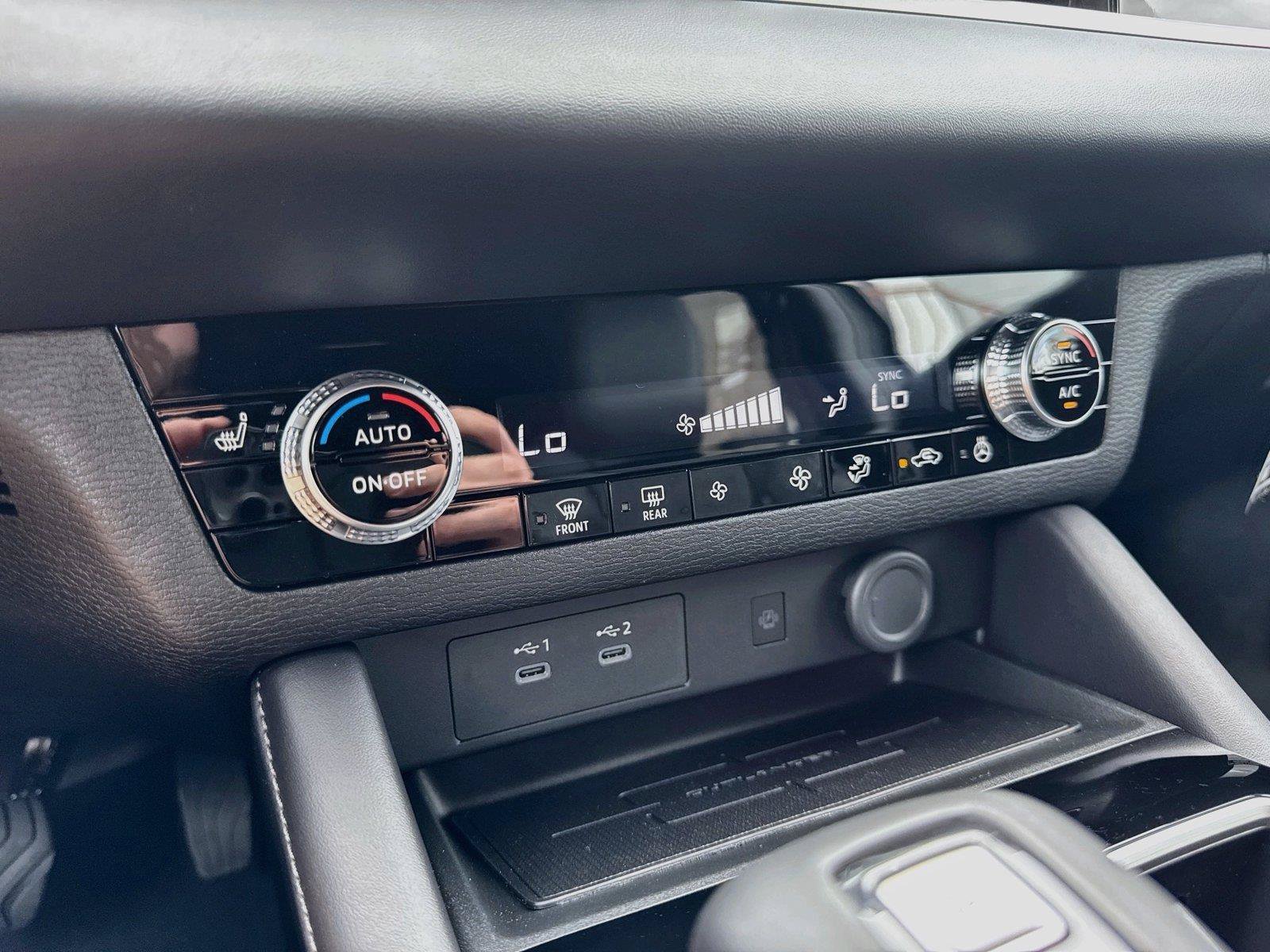 New 2026 Mitsubishi Outlander SE FWD image 21