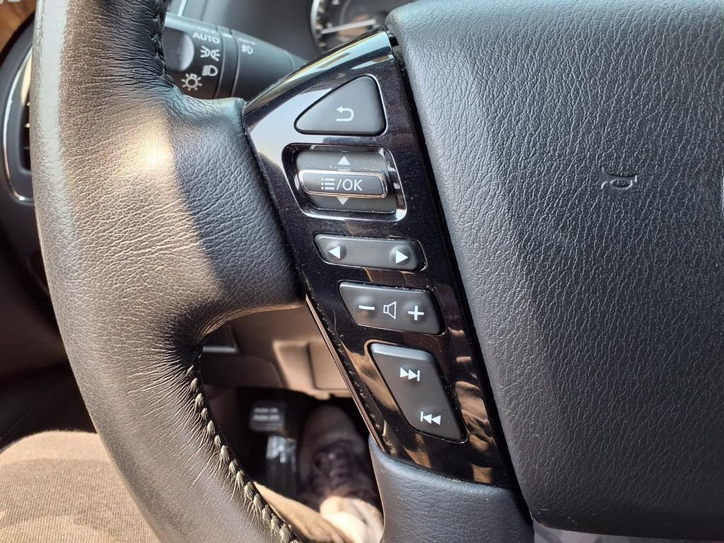 Used 2024 Nissan Armada SL w/ Captain's Chairs Package AWD/4WD image 13