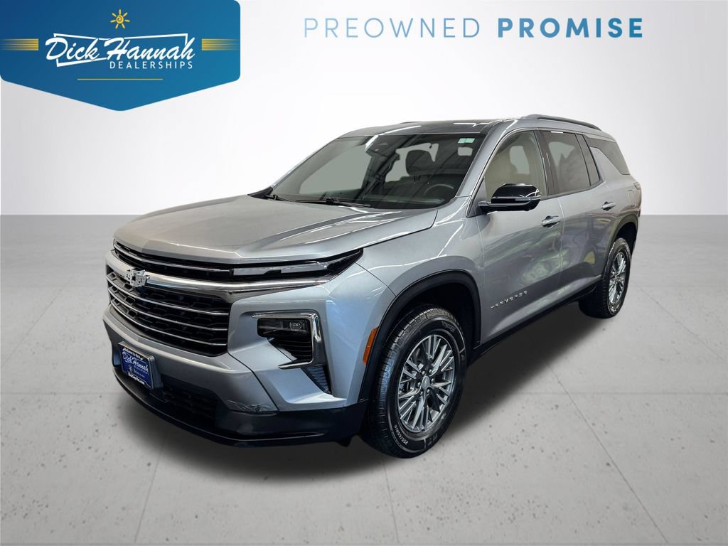 Used 2024 Chevrolet Traverse LT AWD/4WD image 1