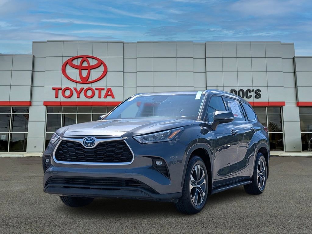 Used 2020 Toyota Highlander XLE image 1