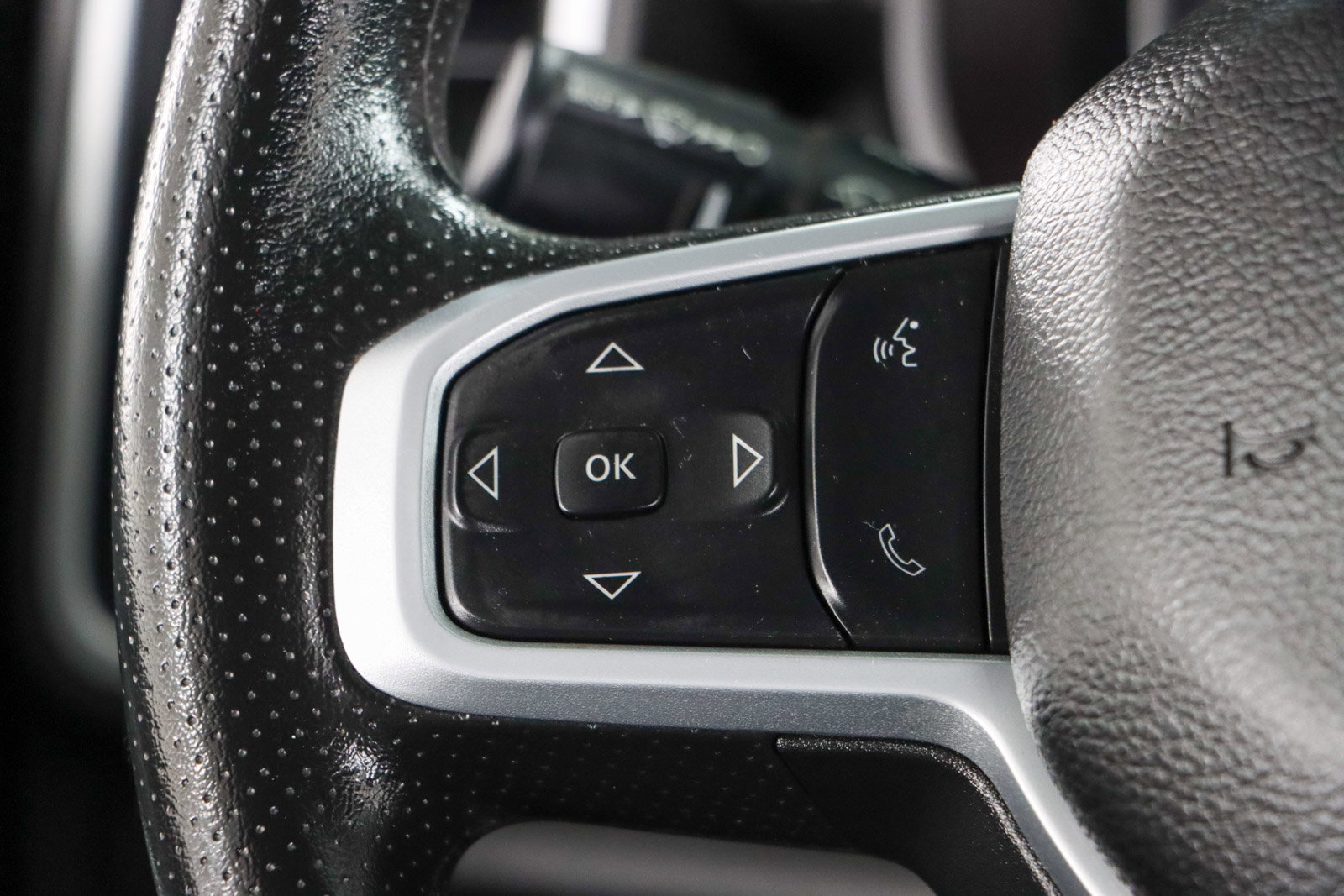 Used 2023 RAM 2500 Big Horn w/ Cold Weather Group image 13