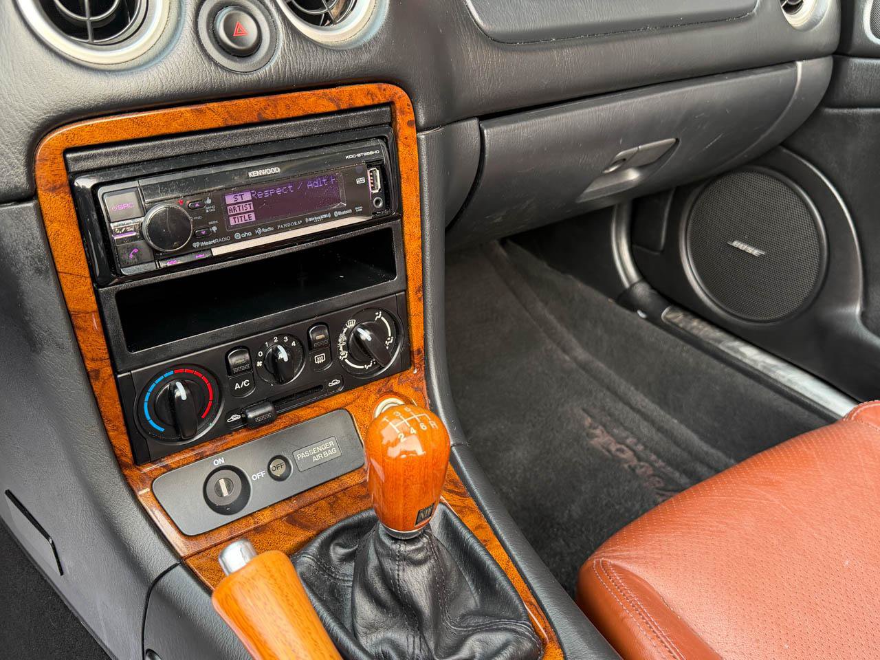 Used 2002 MAZDA MX-5 Miata SE RWD image 32