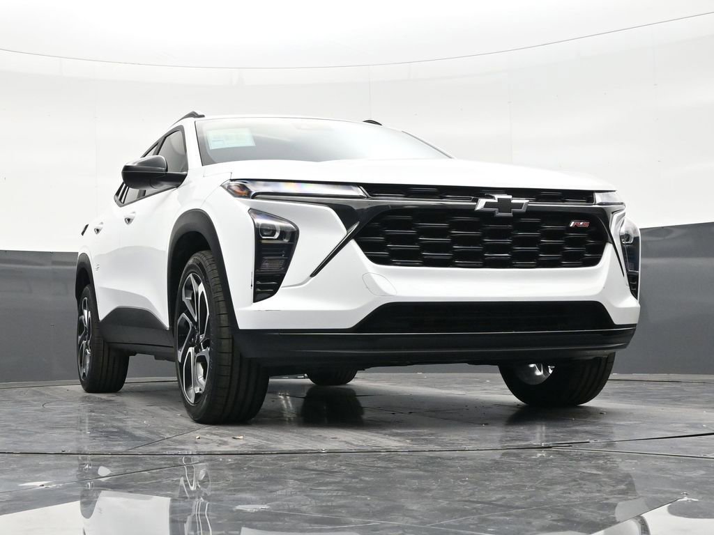 Used 2024 Chevrolet Trax RS FWD image 27