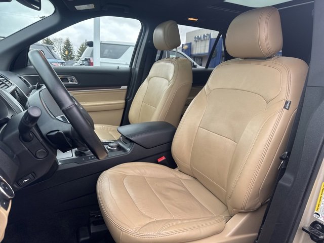 Used 2017 Ford Explorer Limited w/ Equipment Group 301A image 10