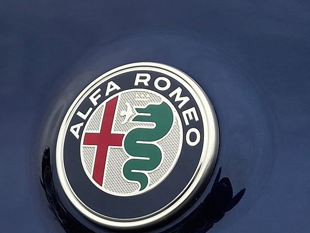 Used 2020 Alfa Romeo Stelvio Ti Sport w/ Quick Order Package 22S Sport image 31