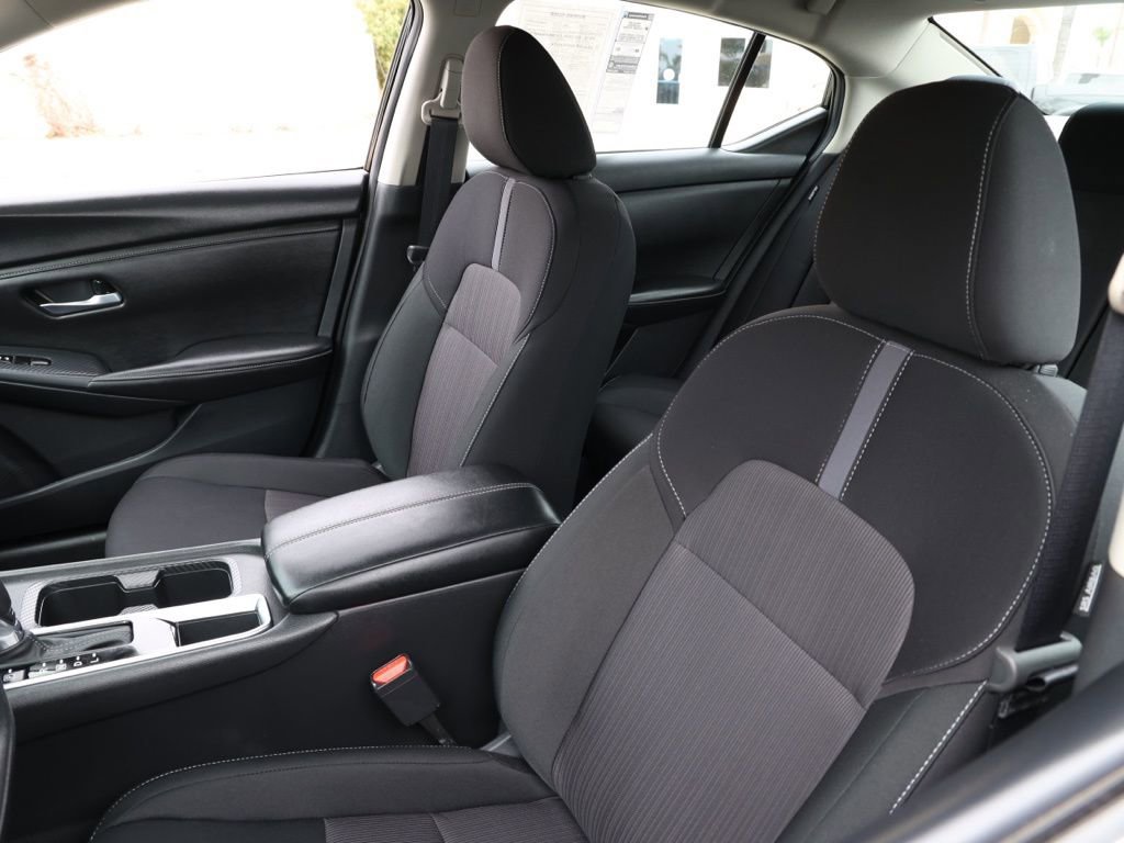 Used 2025 Nissan Sentra SV image 15