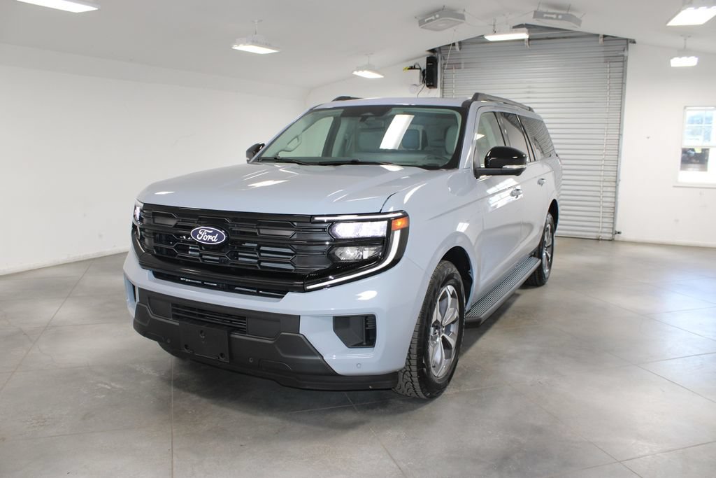 New 2027 Ford Expedition Max Active AWD/4WD image 3