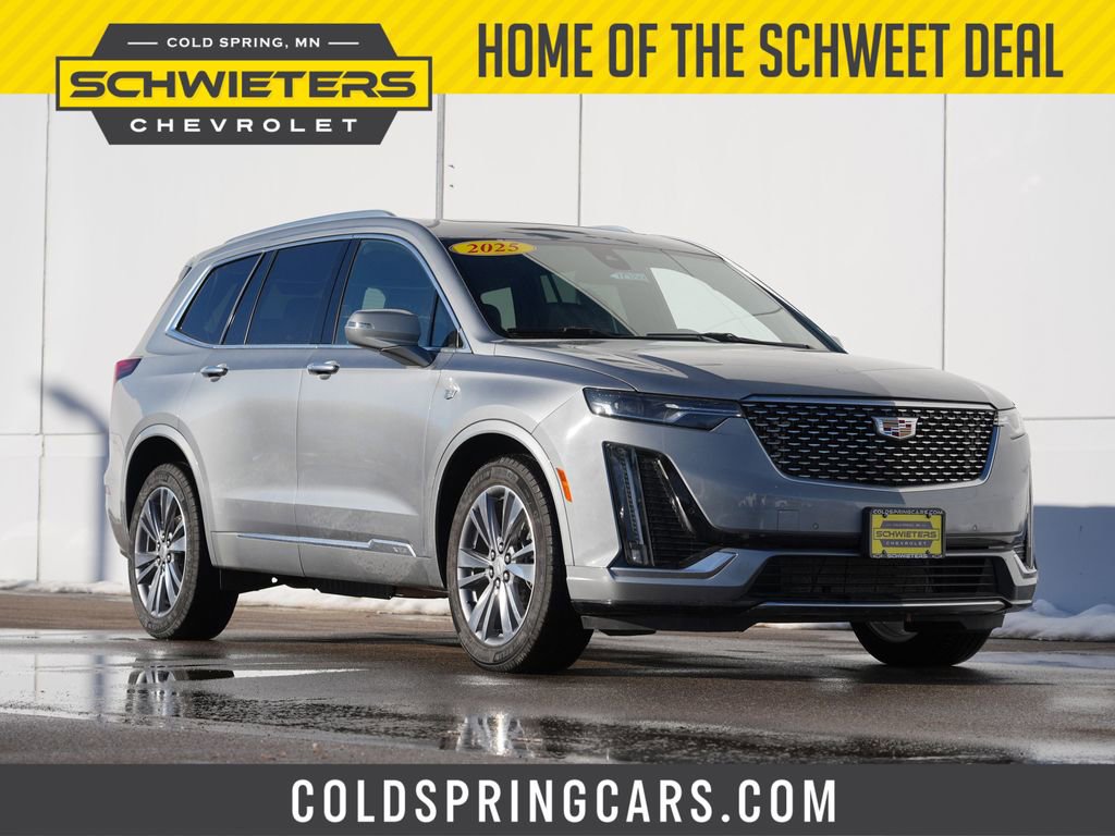 Used 2025 Cadillac XT6 Premium Luxury image 1