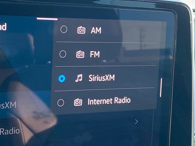 Used 2024 Volkswagen Atlas Cross Sport SE image 31