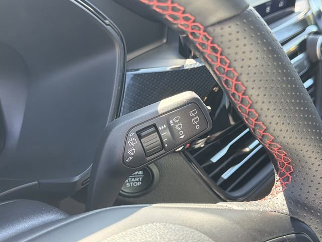 Used 2025 Ford Escape ST-Line Select AWD/4WD image 20
