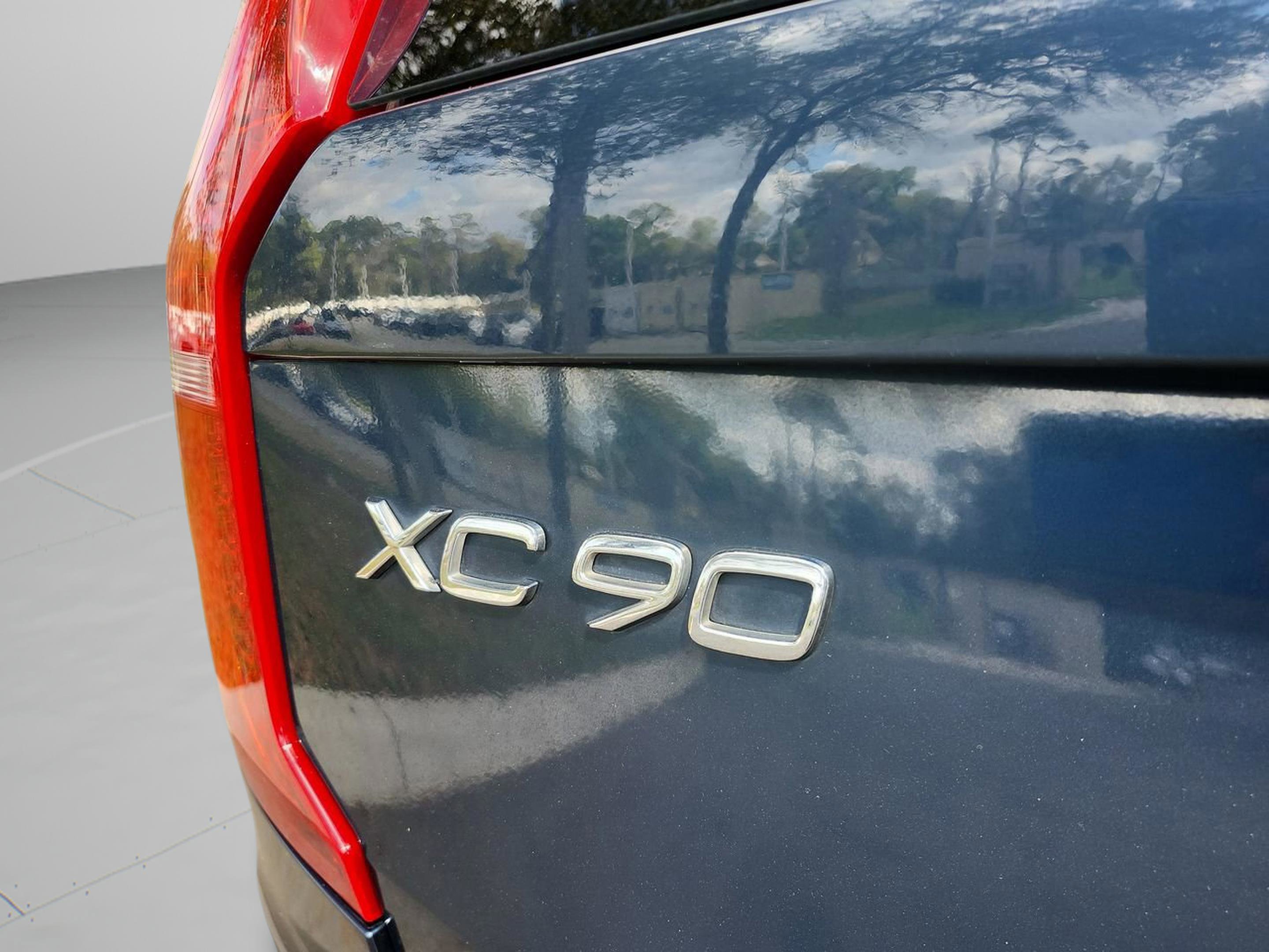 Used 2018 Volvo XC90 T5 Momentum w/ Convenience Package image 22