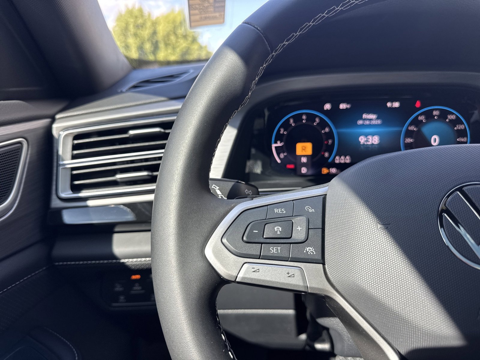 New 2026 Volkswagen Atlas Cross Sport SE image 33