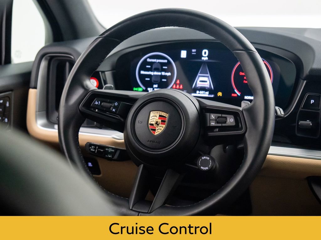 Used 2024 Porsche Cayenne image 10
