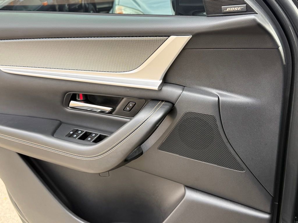 Used 2024 MAZDA CX-90 Plug-In Hybrid w/ Premium Pkg image 30