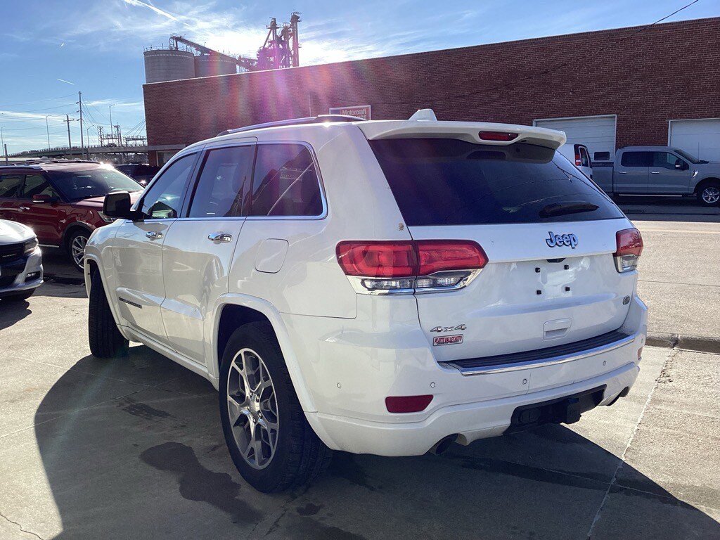 Used 2020 Jeep Grand Cherokee Overland AWD/4WD image 6