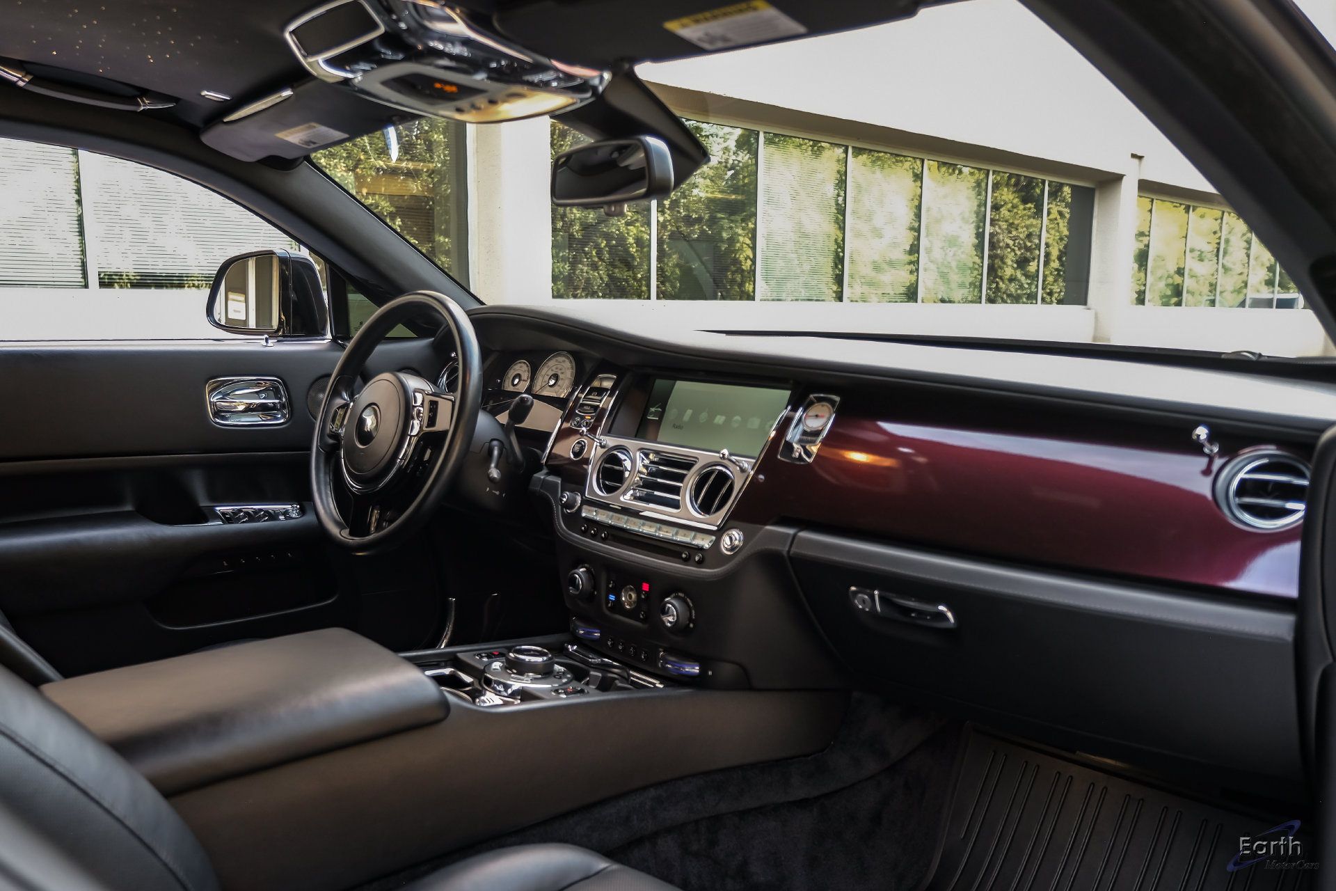 Used 2016 Rolls-Royce Wraith RWD image 45