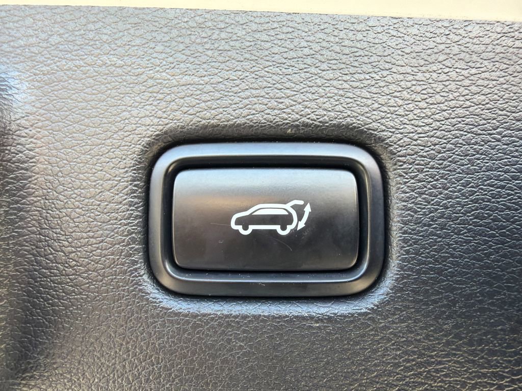 Used 2022 Kia Telluride SX w/ SX Prestige Package image 19