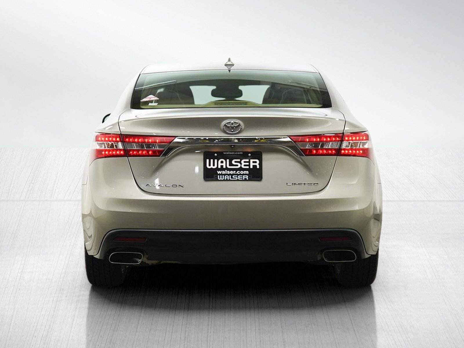 Used 2013 Toyota Avalon Limited FWD image 4