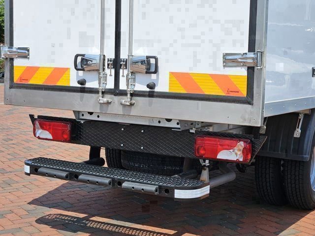 Used 2023 Mercedes-Benz Sprinter 3500 image 12