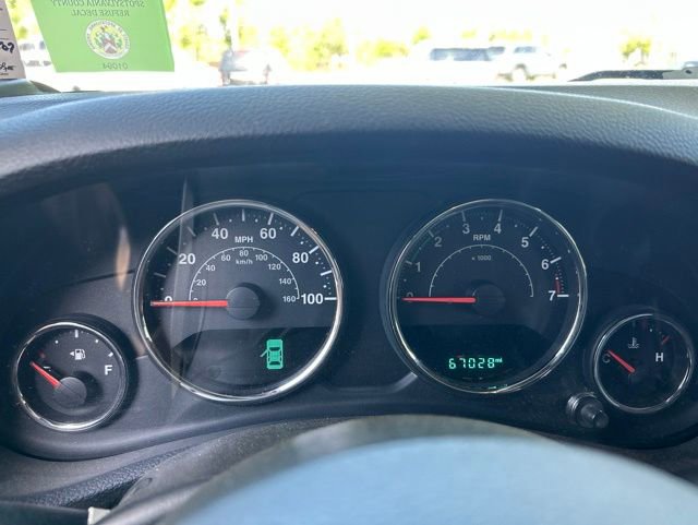 Used 2017 Jeep Wrangler Unlimited Rubicon w/ Connectivity Group AWD/4WD image 11