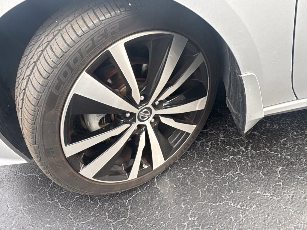 Certified 2021 Nissan Altima 2.0 SR FWD image 10