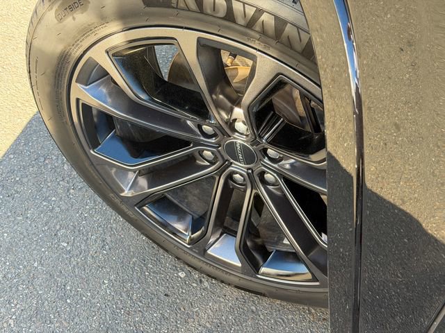 Used 2024 Jeep Grand Wagoneer L Series II w/ Quick Order Packagew 28T image 11