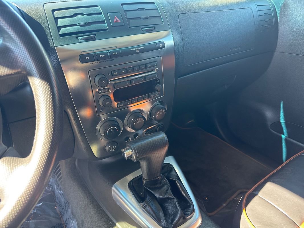Used 2006 HUMMER H3 image 12
