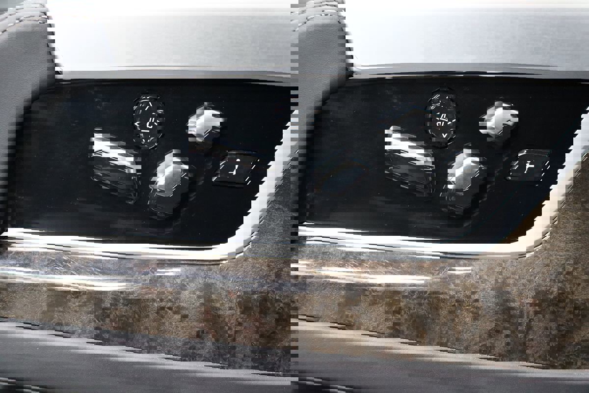 Used 2018 BMW 750i 750i image 34