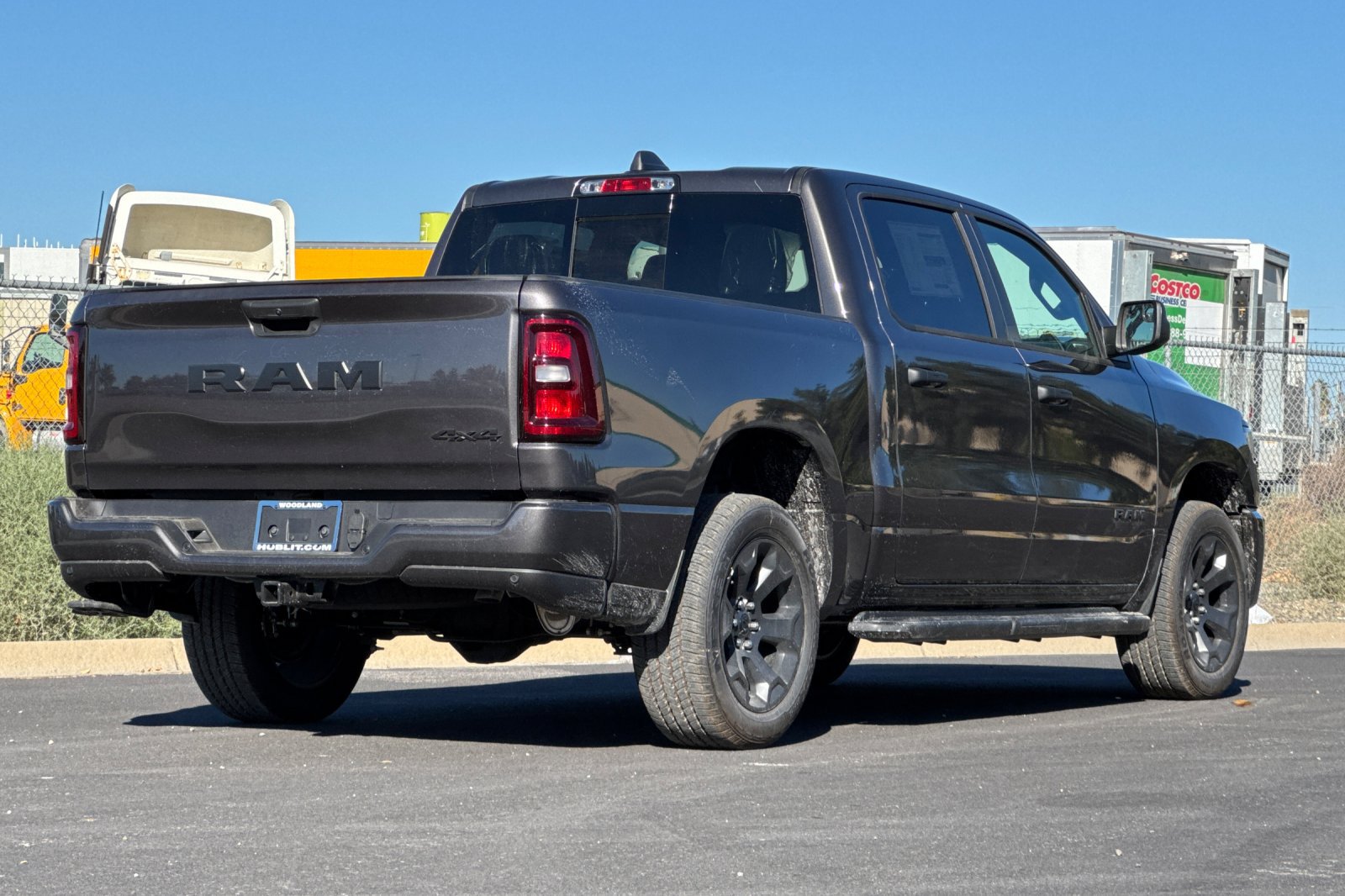 New 2026 RAM 1500 Express AWD/4WD image 3