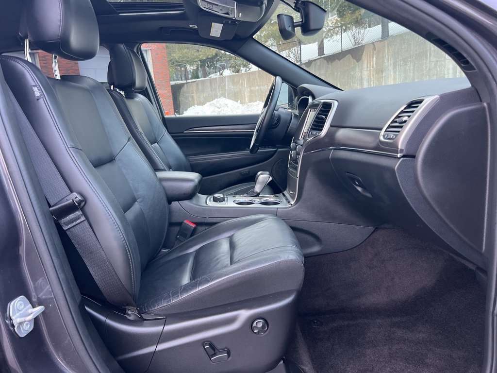 Used 2018 Jeep Grand Cherokee Limited image 27