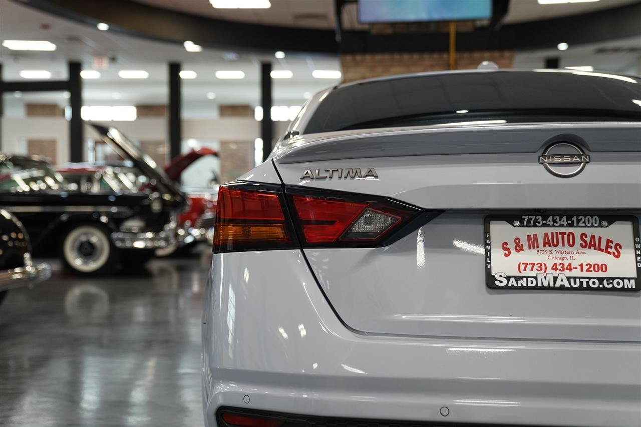 Used 2024 Nissan Altima 2.0 SR FWD image 16