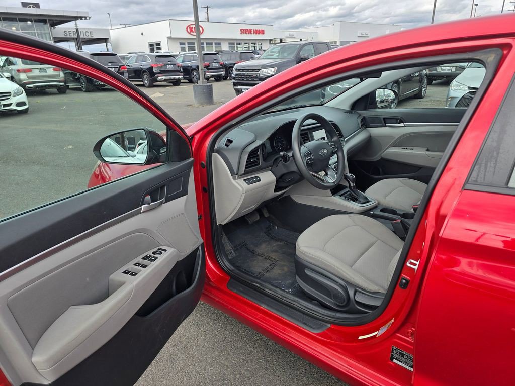 Used 2020 Hyundai Elantra SEL FWD image 19