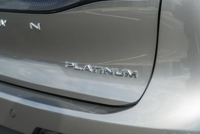 Used 2024 Toyota Crown Platinum AWD/4WD image 9