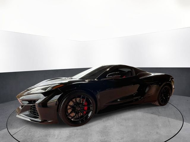 Used 2025 Chevrolet Corvette Z06 RWD image 3