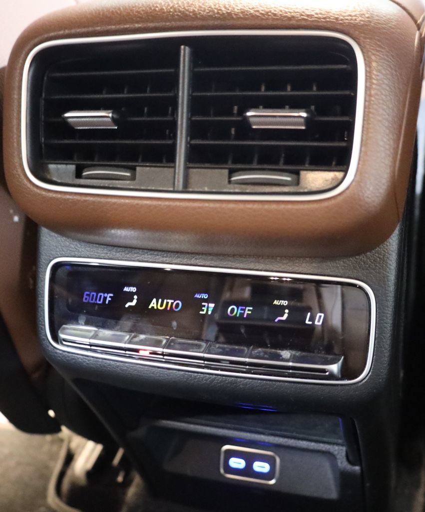 Used 2024 Mercedes-Benz GLS 450 4MATIC image 62