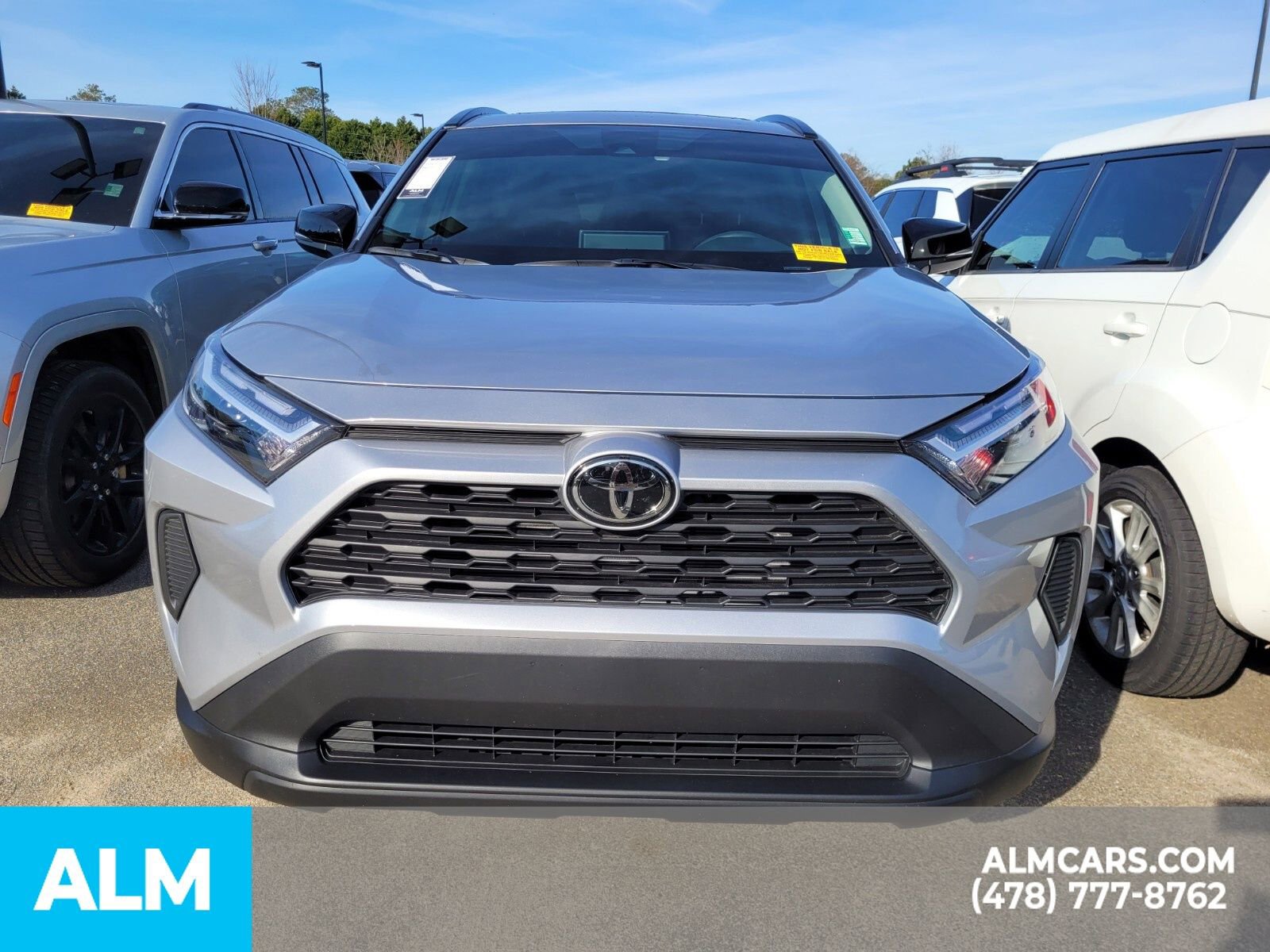 Used 2025 Toyota RAV4 XLE image 23