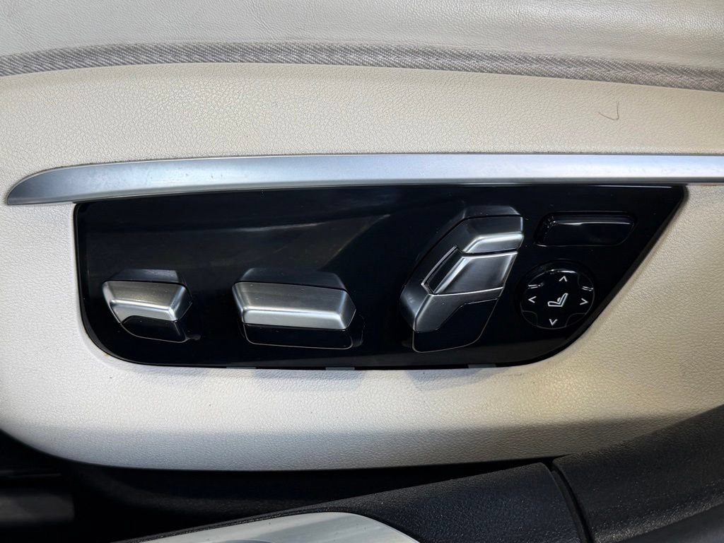 Used 2016 BMW 750i RWD image 21