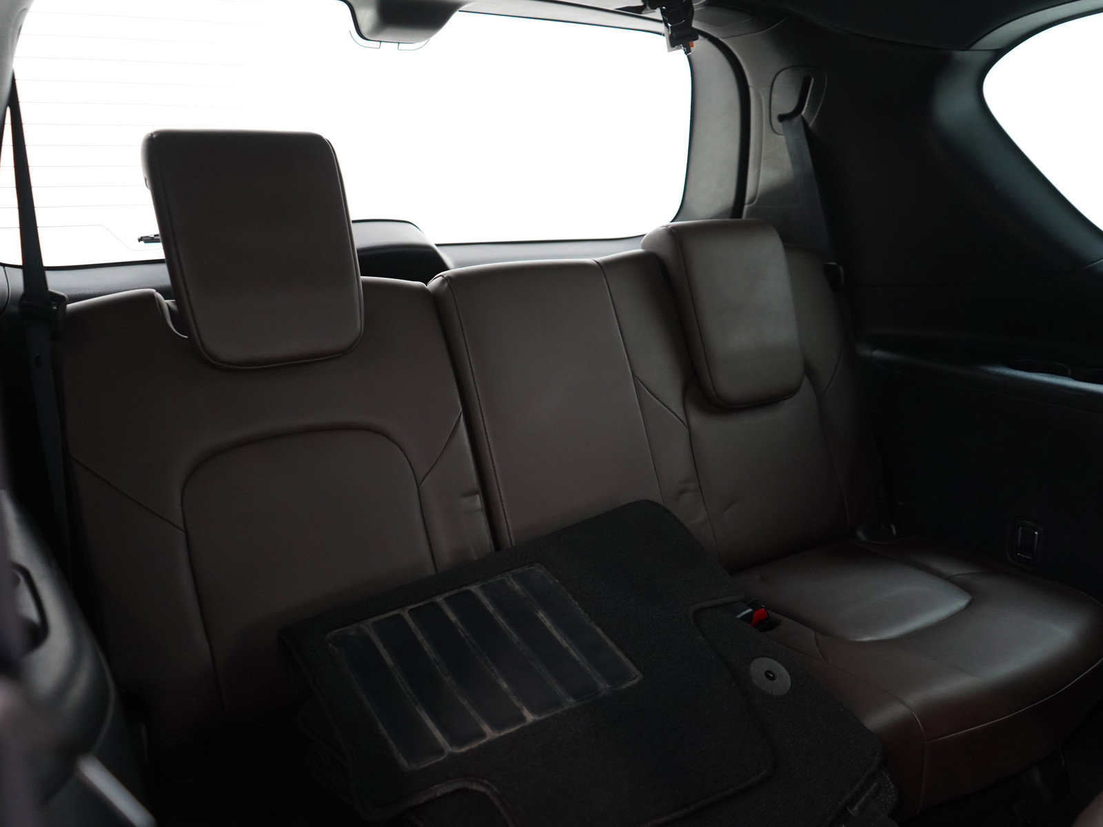 Used 2023 Nissan Armada Platinum w/ Captain's Chairs Package image 13