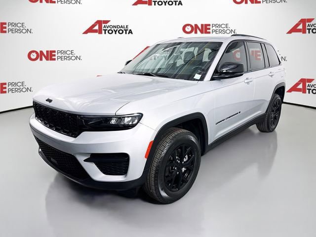 Used 2025 Jeep Grand Cherokee Altitude AWD/4WD video 3