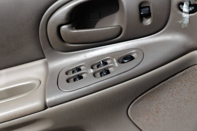 Used 2003 Dodge Intrepid SE image 40