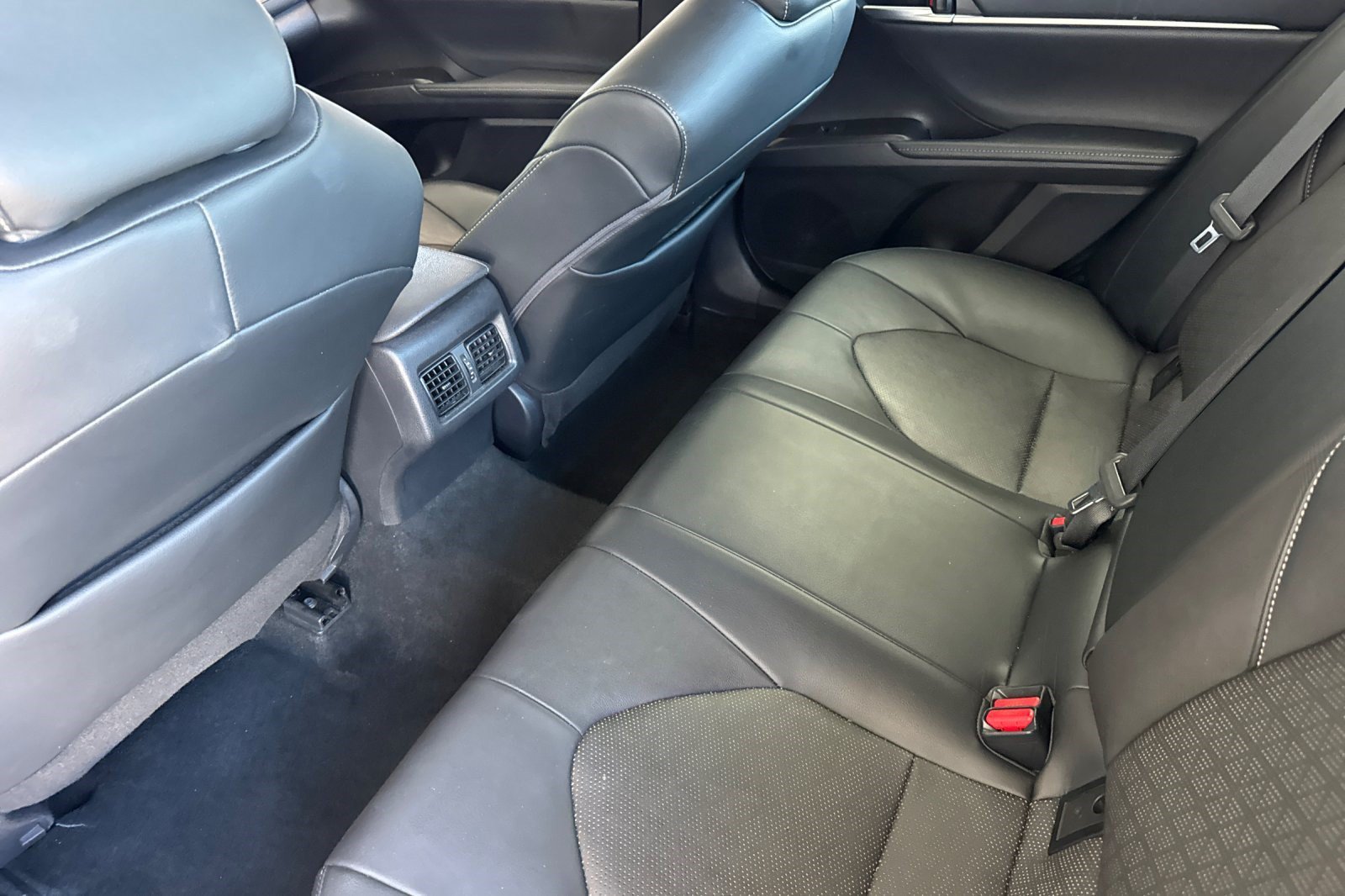 Used 2023 Toyota Camry XSE FWD image 24