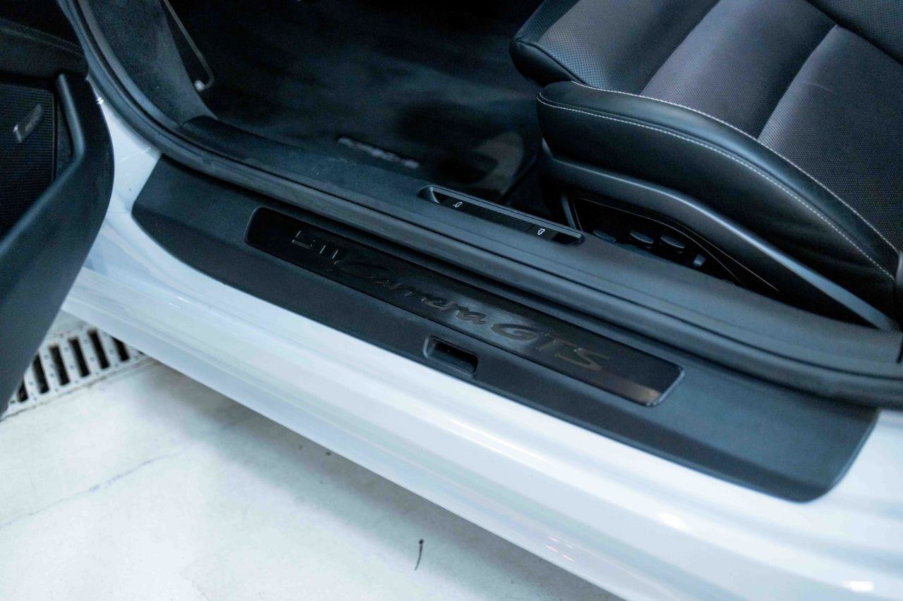 Used 2024 Porsche 911 Carrera GTS image 43