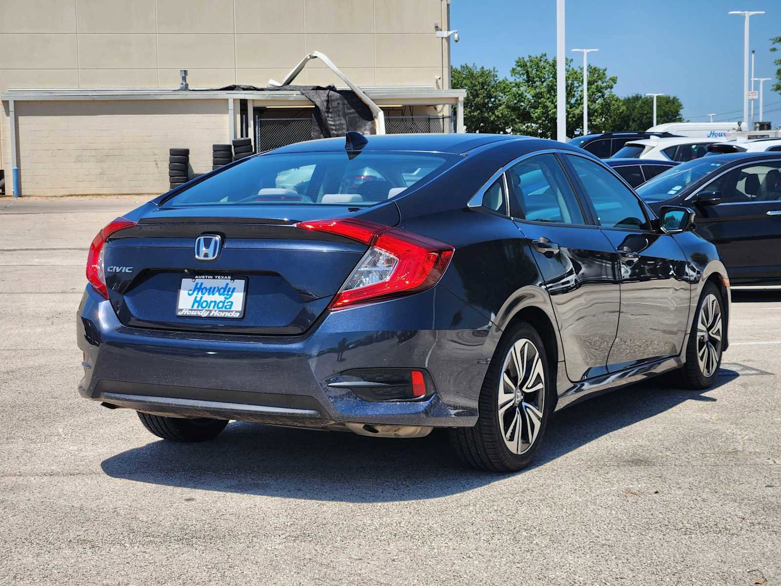 Used 2017 Honda Civic EX-T image 6