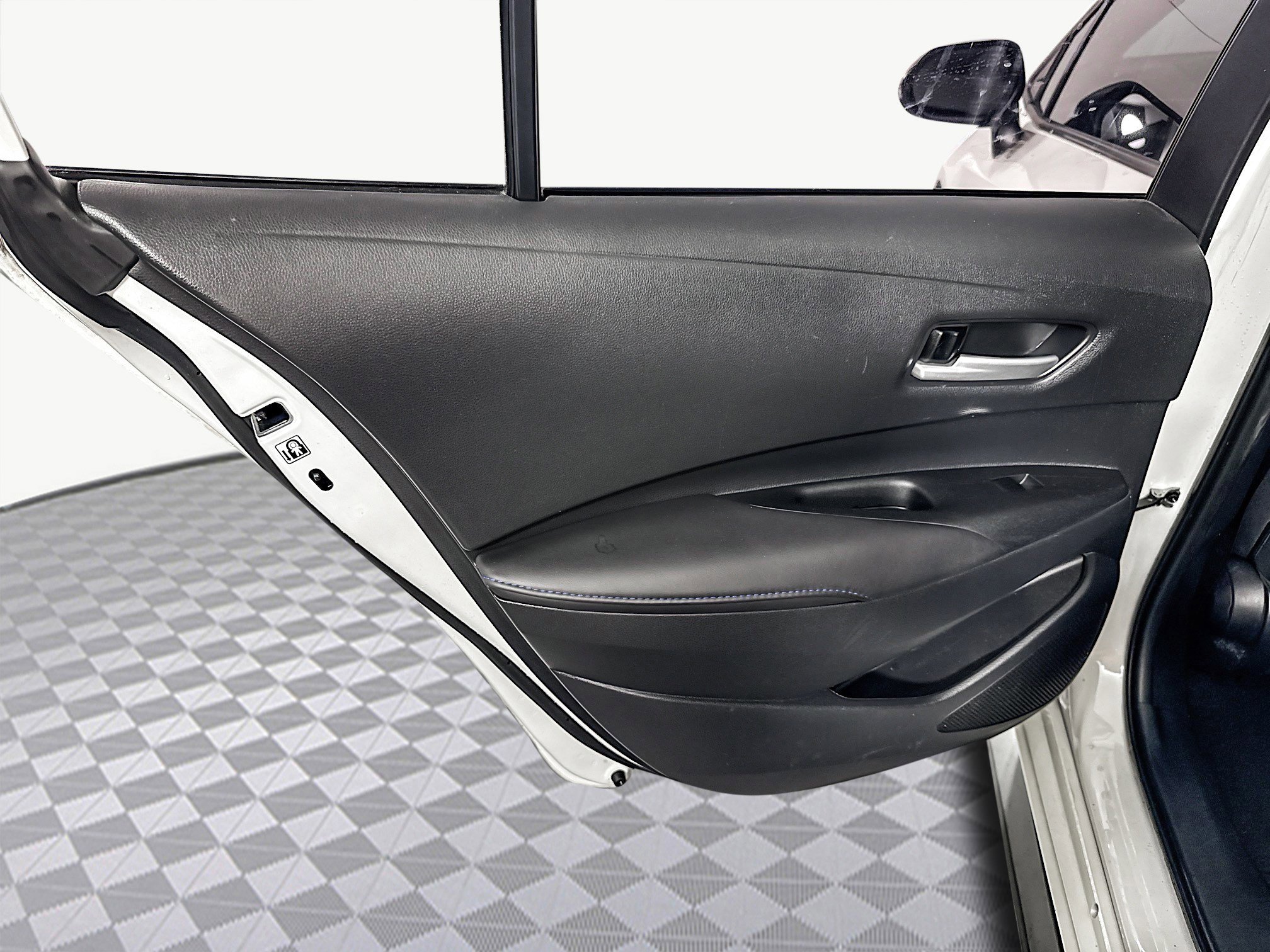 Used 2020 Toyota Corolla SE image 25