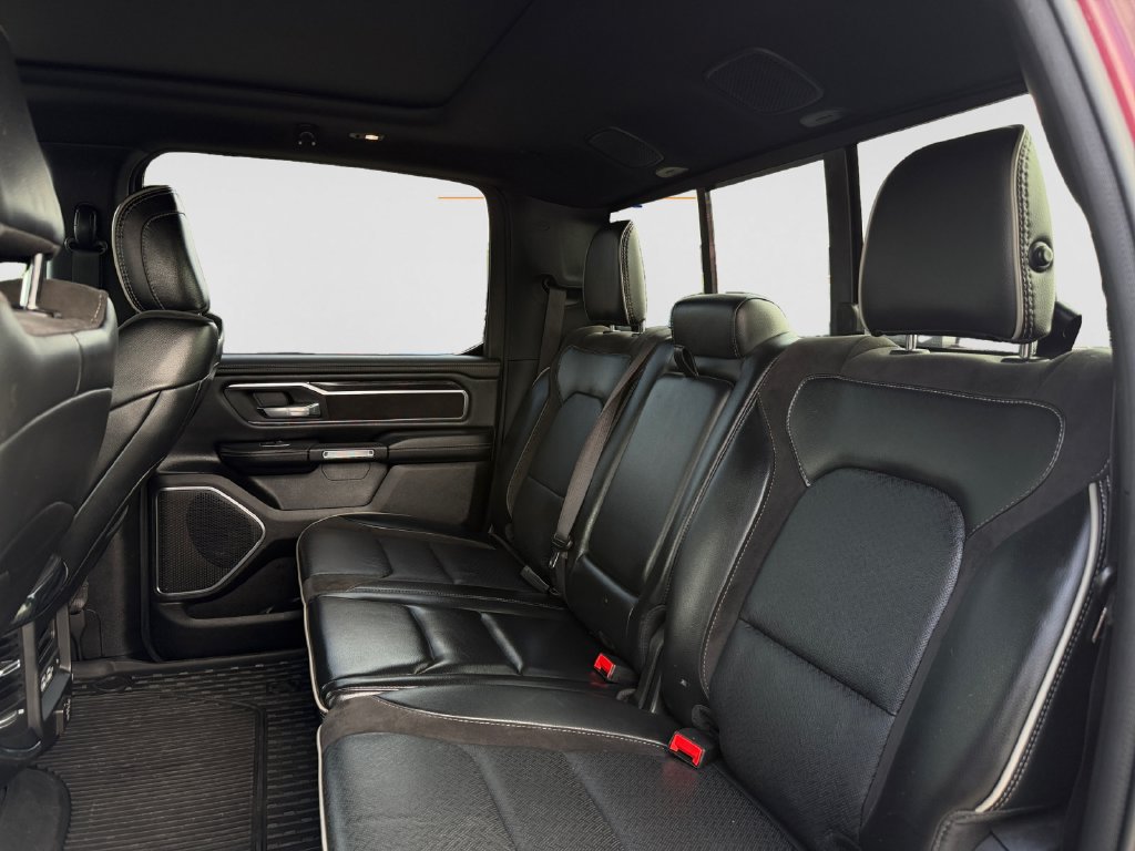 Used 2024 RAM 1500 Laramie AWD/4WD image 9