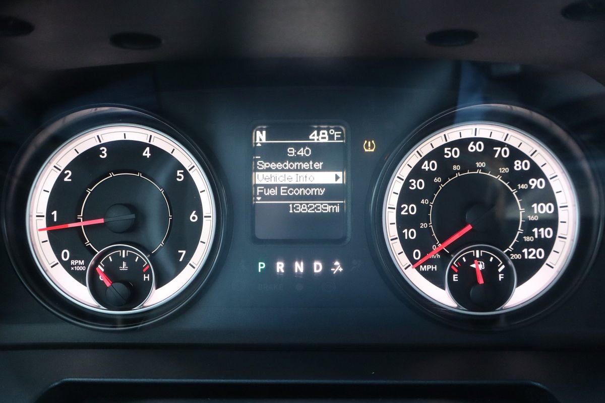 Used 2016 RAM 1500 Classic SLT AWD/4WD image 32