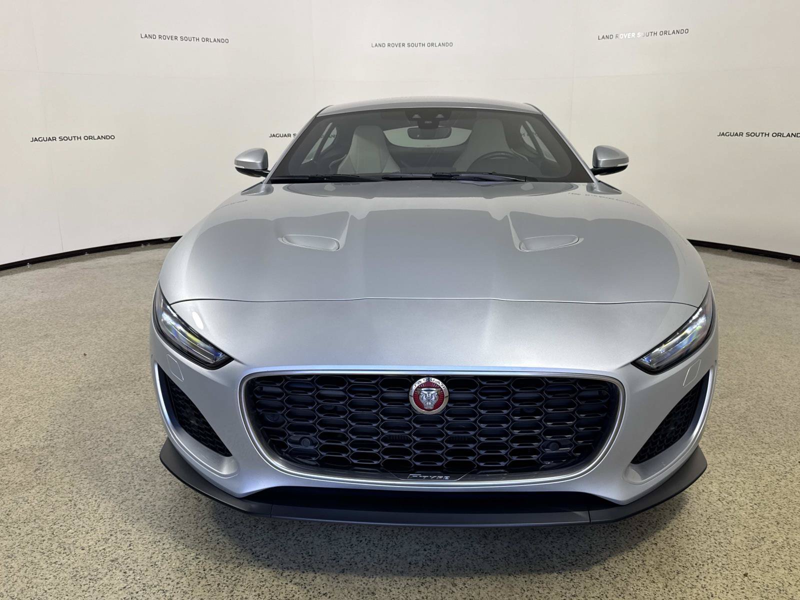 Used 2023 Jaguar F-TYPE Coupe RWD image 8