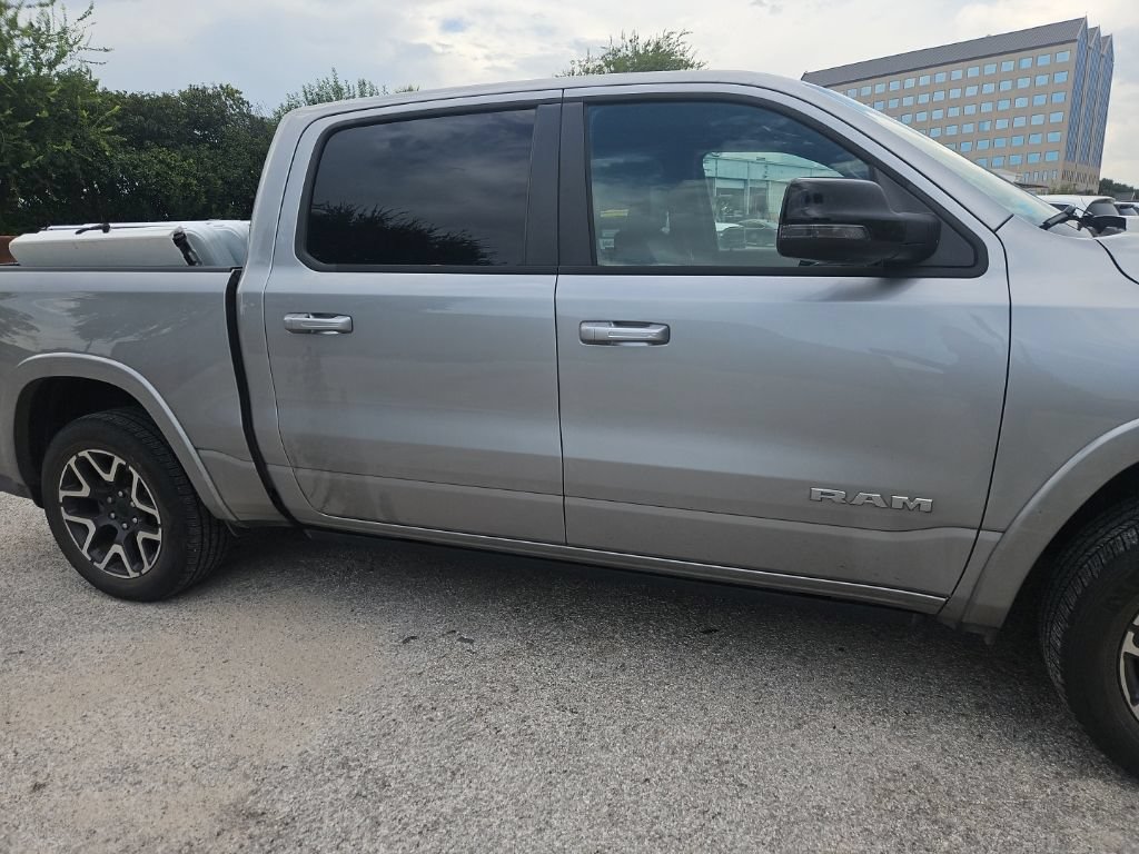 Used 2025 RAM 1500 Laramie w/ Laramie Southwest Edition AWD/4WD image 7